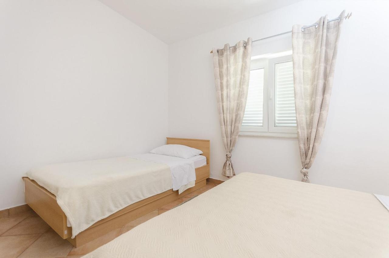 Apartments Karolina โวดีเซ ภายนอก รูปภาพ