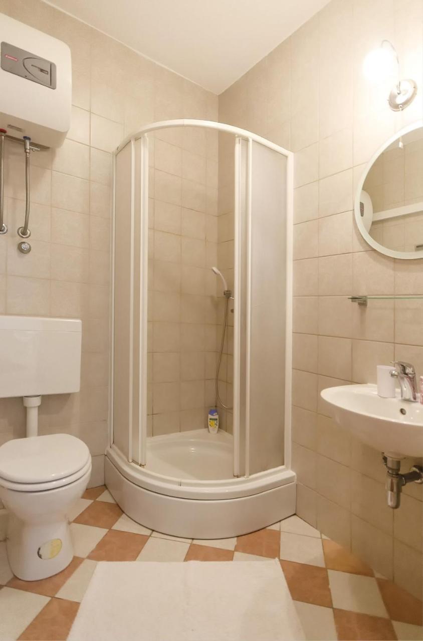 Apartments Karolina โวดีเซ ภายนอก รูปภาพ