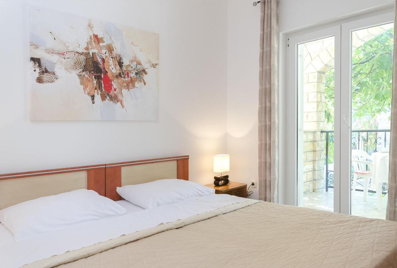 Apartments Karolina โวดีเซ ภายนอก รูปภาพ